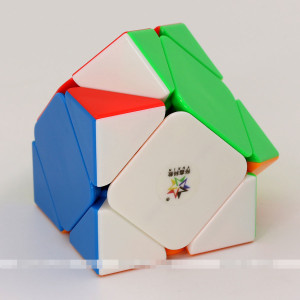Verseny Rubik Kocka YuXin LittleMagic Skewb cube